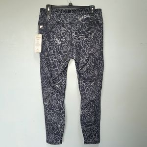 Fabletics High Waisted Solid 7/8 Leggings